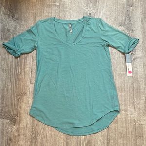 New. Blue Canoe. Organic Cotton medium top.